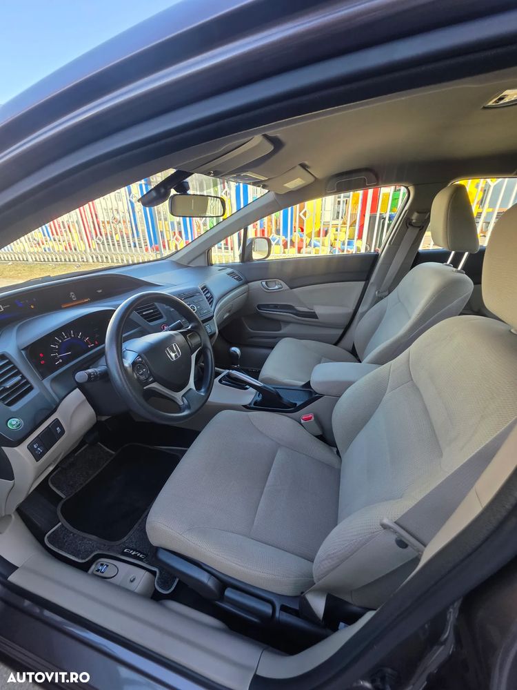 Honda Civic 1.8 MT LS - 9