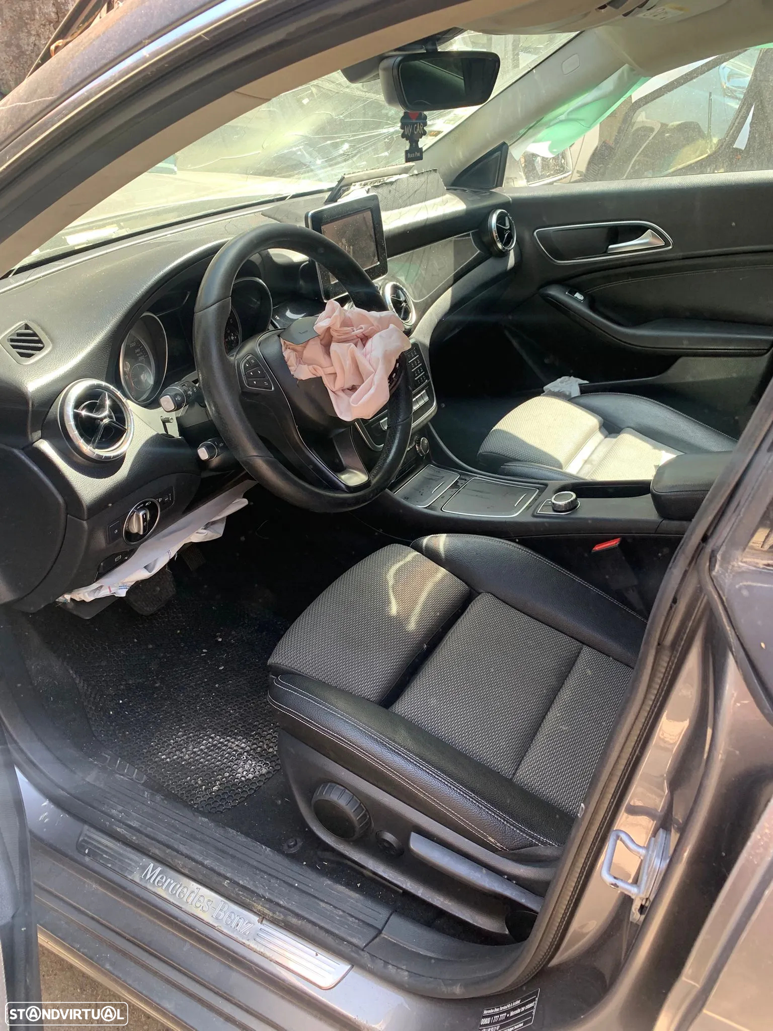 Mercedes-Benz CLA 180d W117 (2017) para peças – 1.5 CDI 109cv - 5