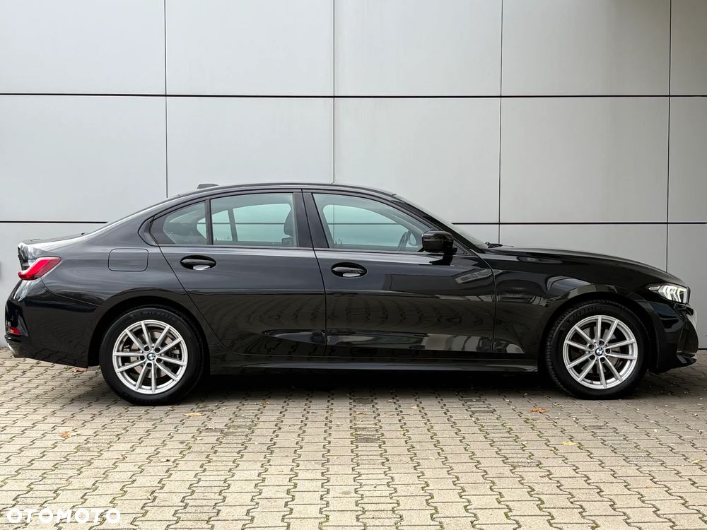 BMW Seria 3 320d xDrive Sport Line - 5
