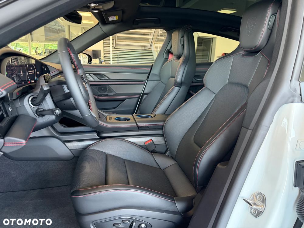 Porsche Taycan 105kWh 4S Black Edition - 18
