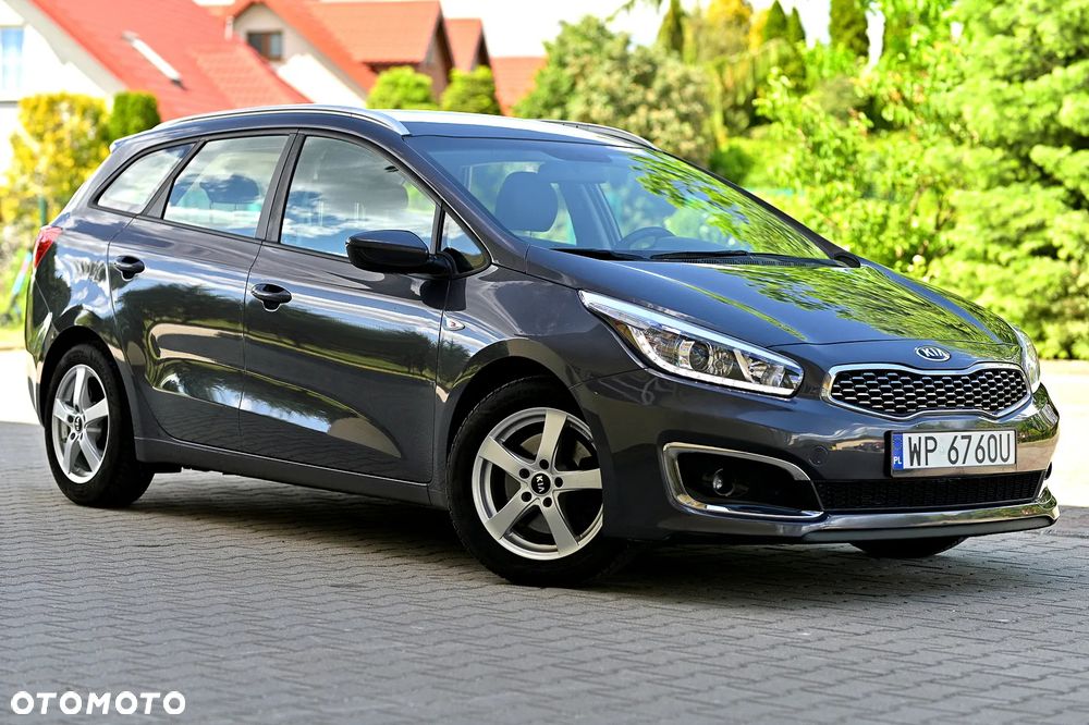 Kia Ceed 1.4 CVVT Dream Team Edition - 11