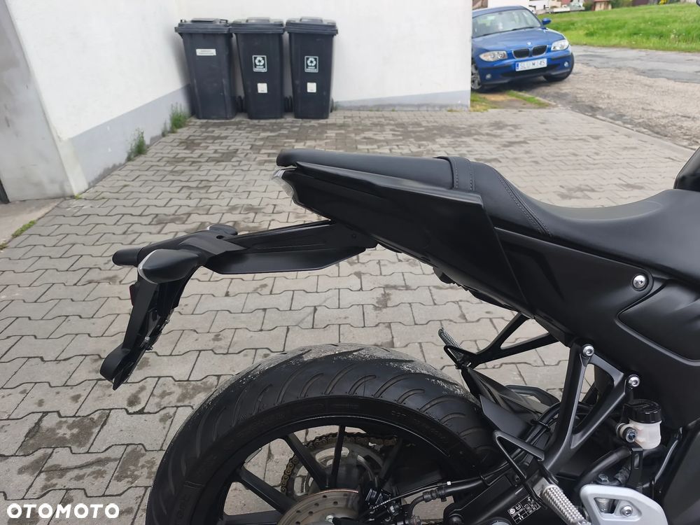 Yamaha MT - 24