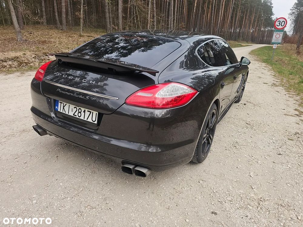 Porsche Panamera Turbo S - 13