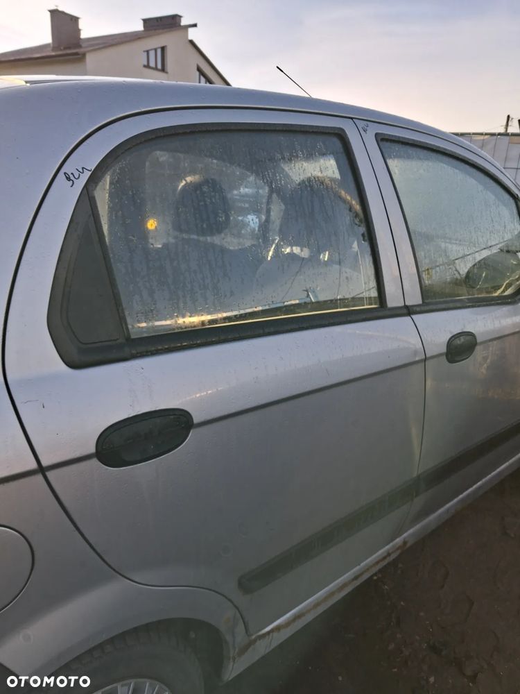 Chevrolet spark drzwi prawy tyl 92U - 2