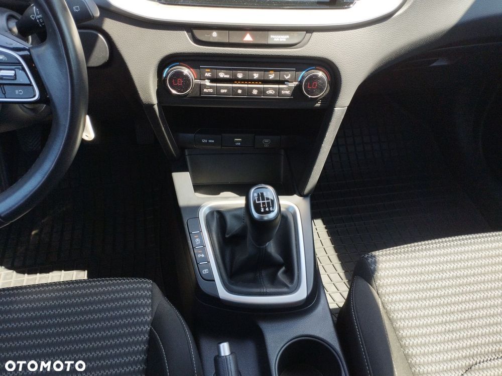 Kia Ceed 1.5 T-GDI M - 15