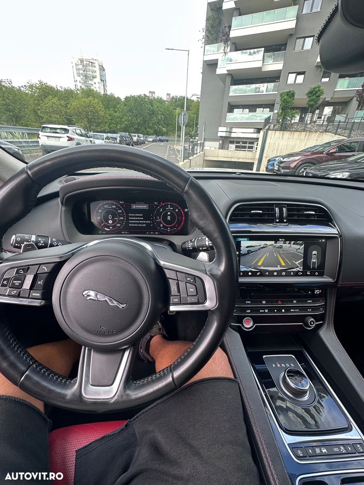 Jaguar F-Pace 20d Aut. Portfolio - 7