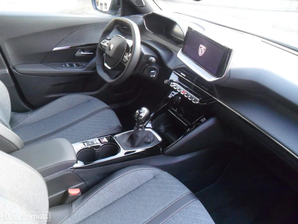 Peugeot 2008 1.2 PureTech Allure Pack - 8