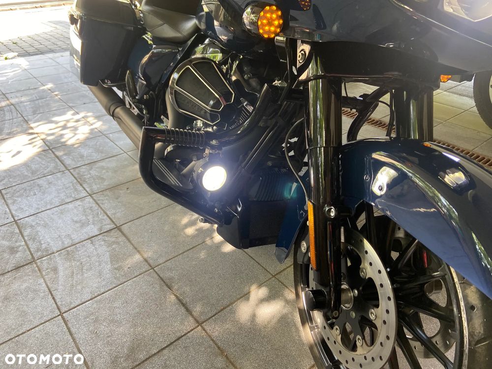 Harley-Davidson Touring Road Glide - 17