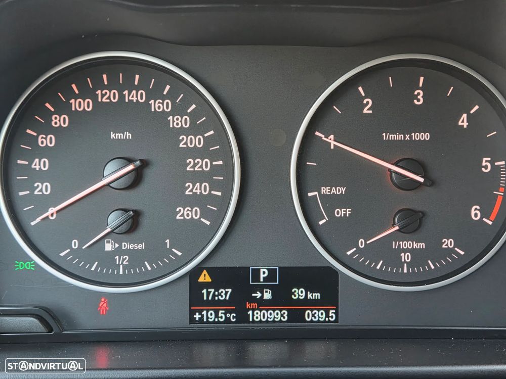 BMW 116 d Line Urban Auto - 8