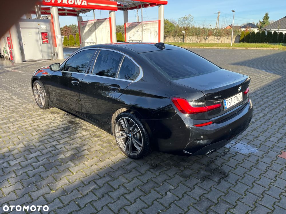 BMW Seria 3 330i xDrive M Sport - 6