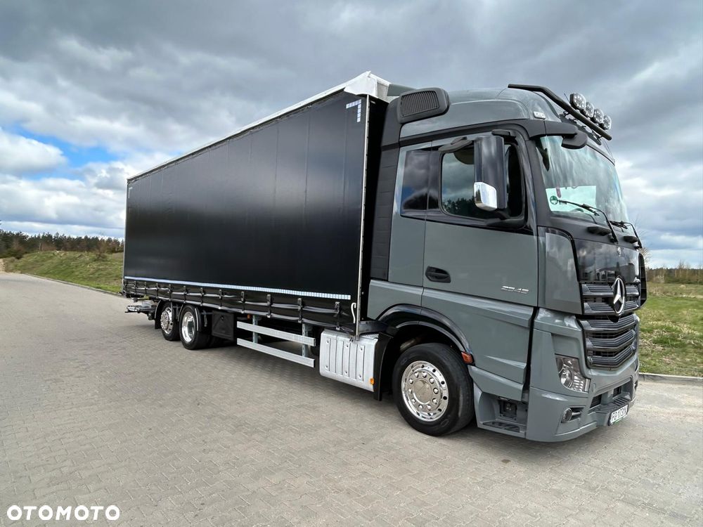 Mercedes-Benz Actros - 18