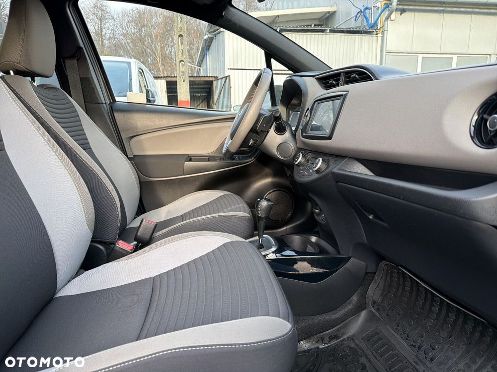 Toyota Yaris - 8