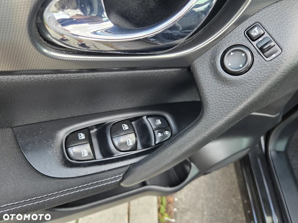 Nissan Qashqai 1.5 dCi N-Tec - 16