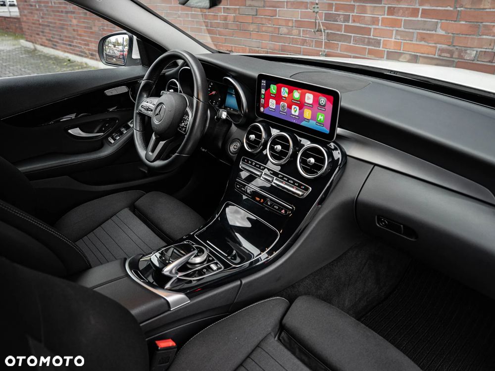 Mercedes-Benz Klasa C 220 d 4Matic T 9G-TRONIC Exclusive - 25