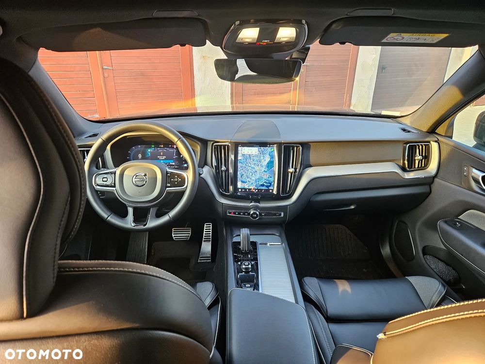 Volvo XC 60 B4 B R-Design - 12