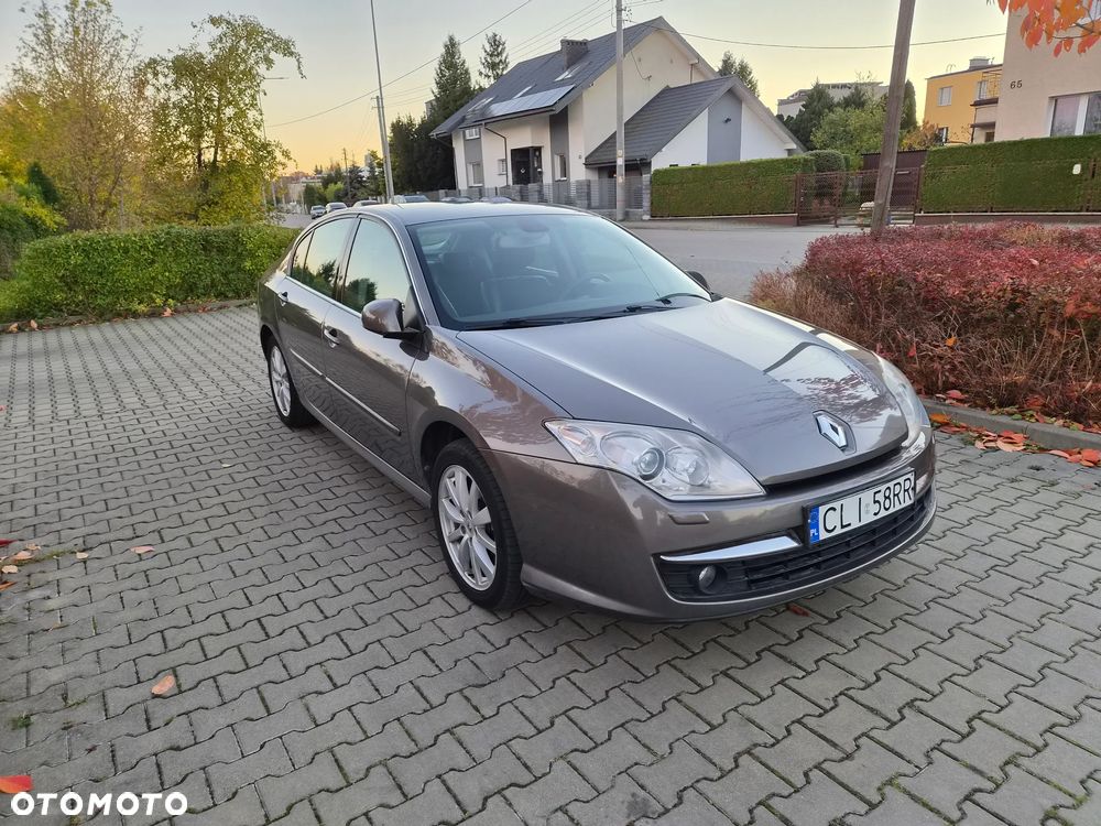 Renault Laguna 2010 photo 2