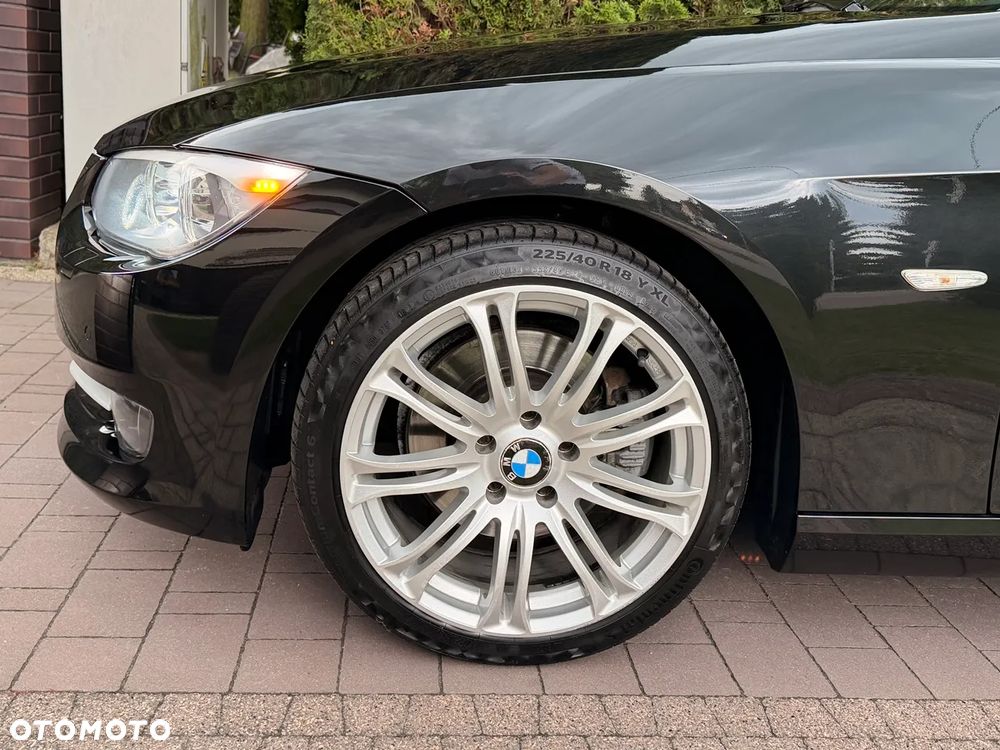 BMW Seria 3 325d Edition Exclusive - 15