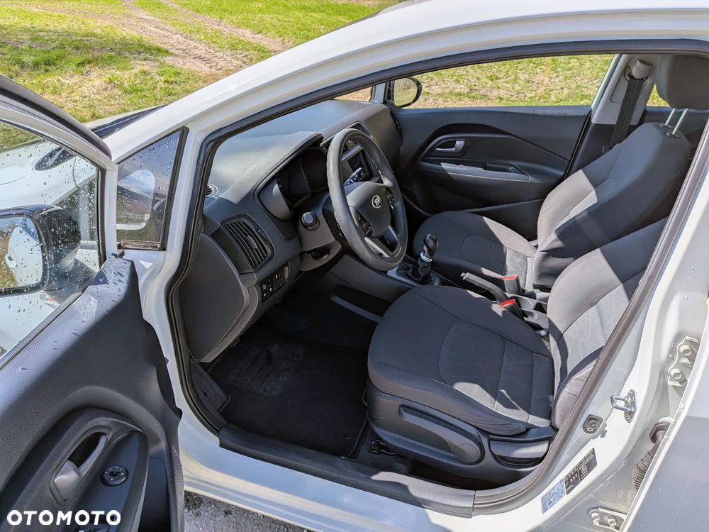 Kia Rio 1.4 CRDI Spirit - 8