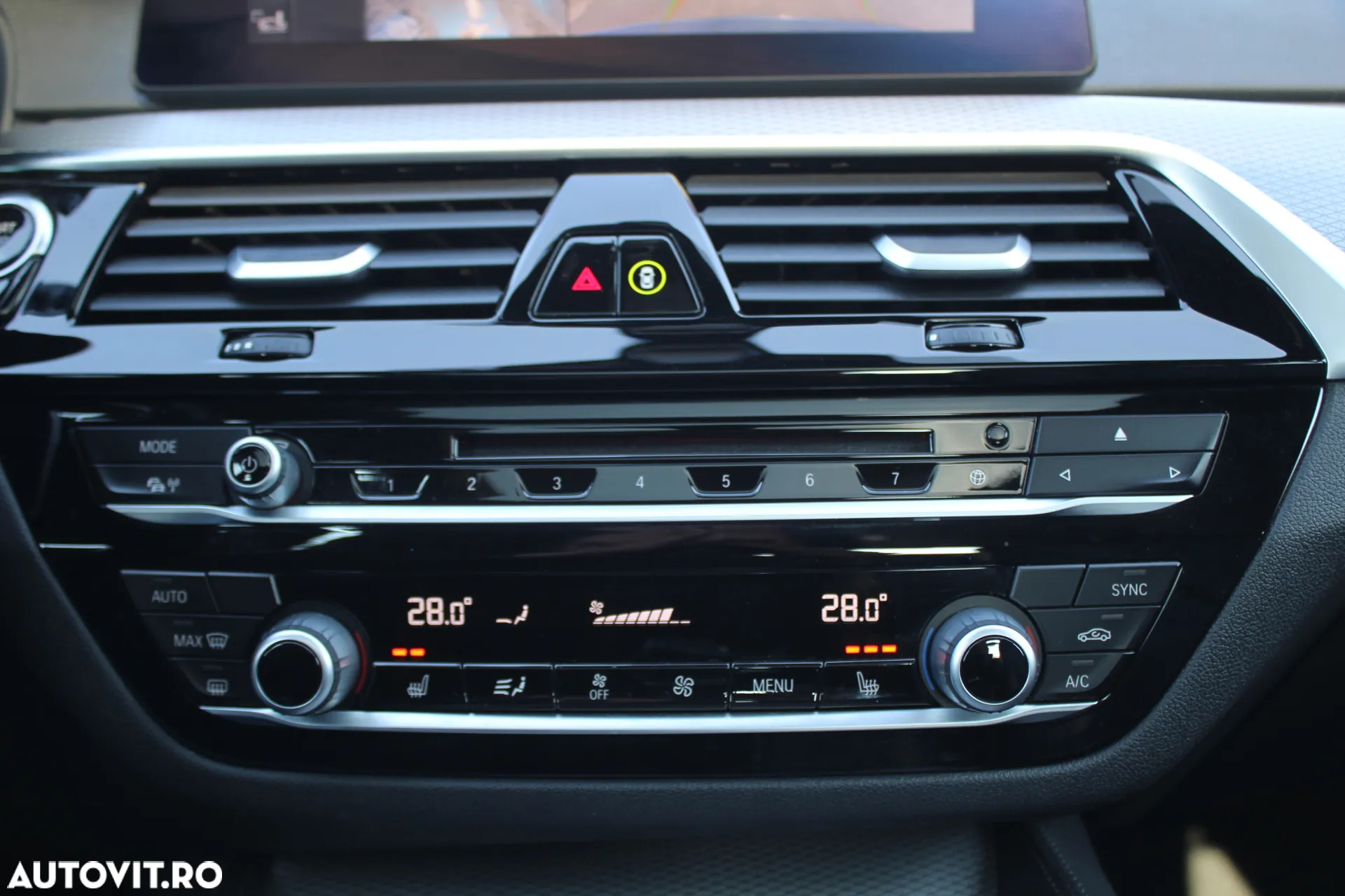 BMW Seria 5 520d Aut. M Sport Edition - 10