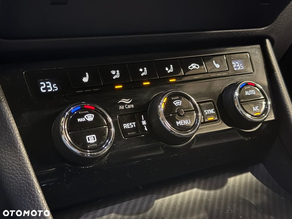 Skoda Superb 2.0 TSI 4x4 Sportline DSG - 32