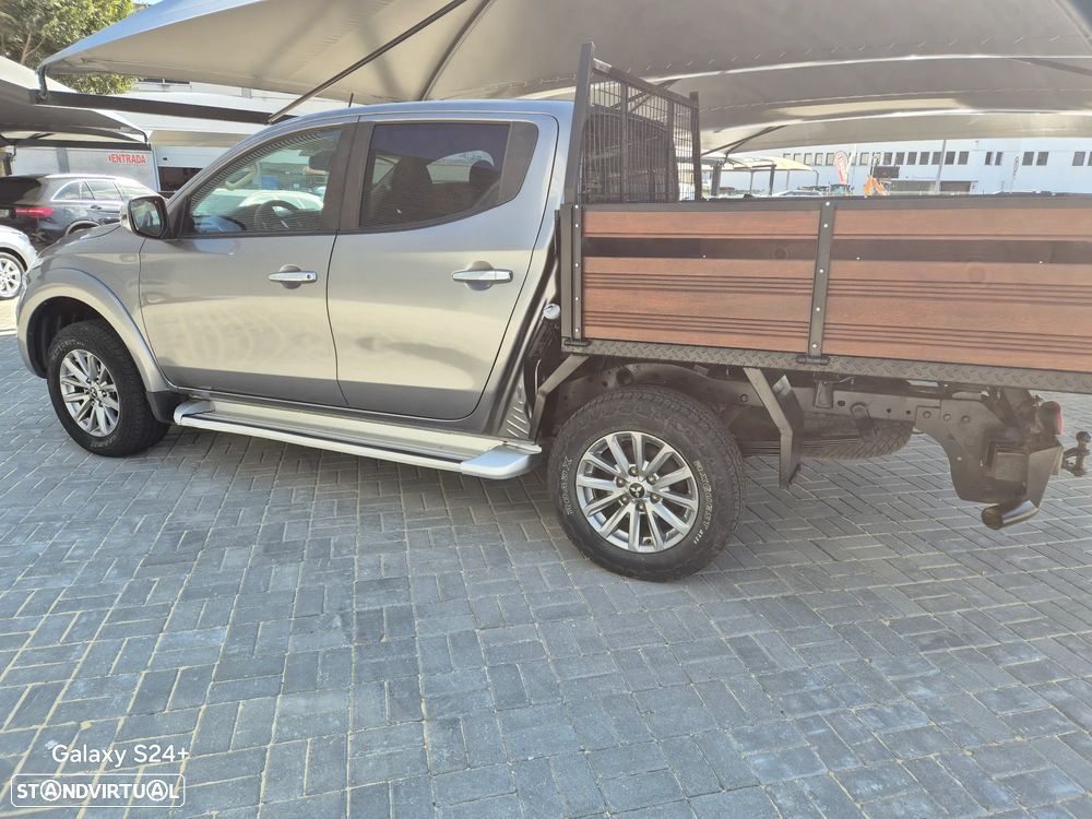 Mitsubishi L200 2.4 DI-D CD Intense Space Cab Strakar 4WD - 4