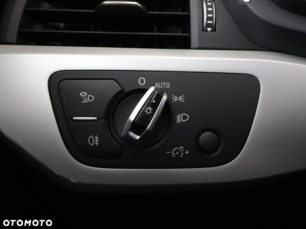 Audi A4 Avant 2.0 TDI S tronic - 35