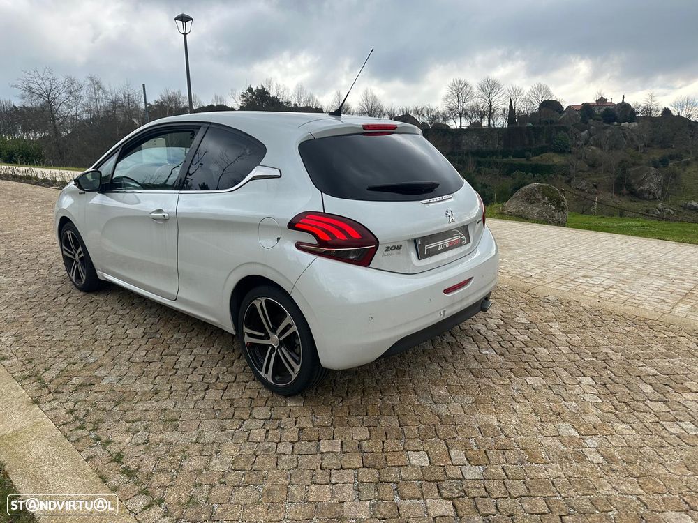 Peugeot 208 1.2 PureTech GT Line - 5