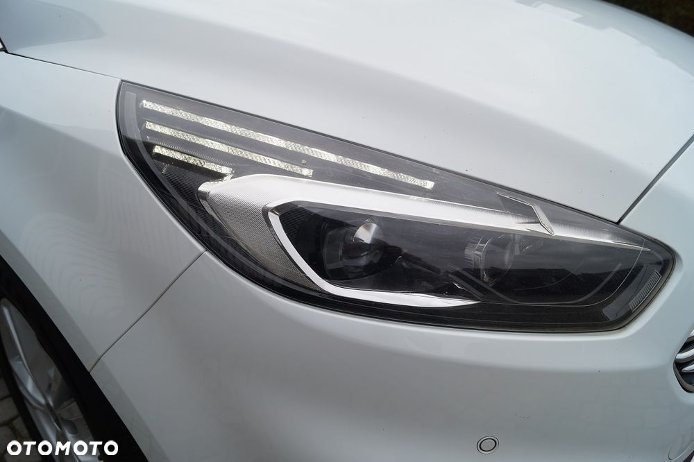 Ford S-Max 2.0 EcoBoost Titanium - 32