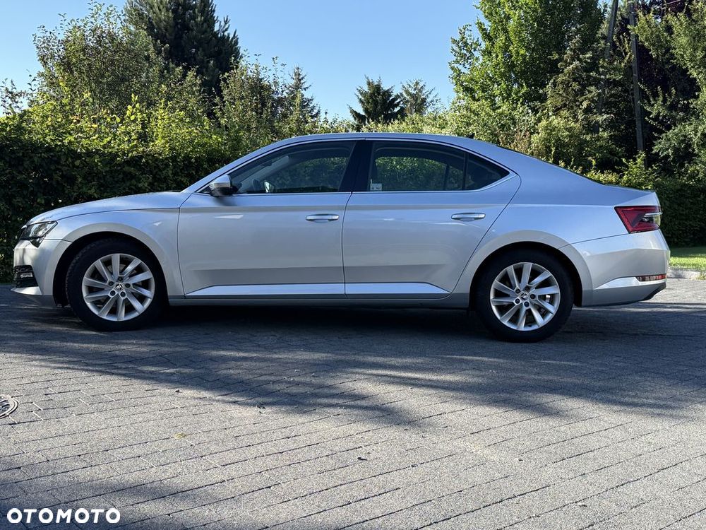 Skoda Superb 2.0 TDI SCR Ambition - 4