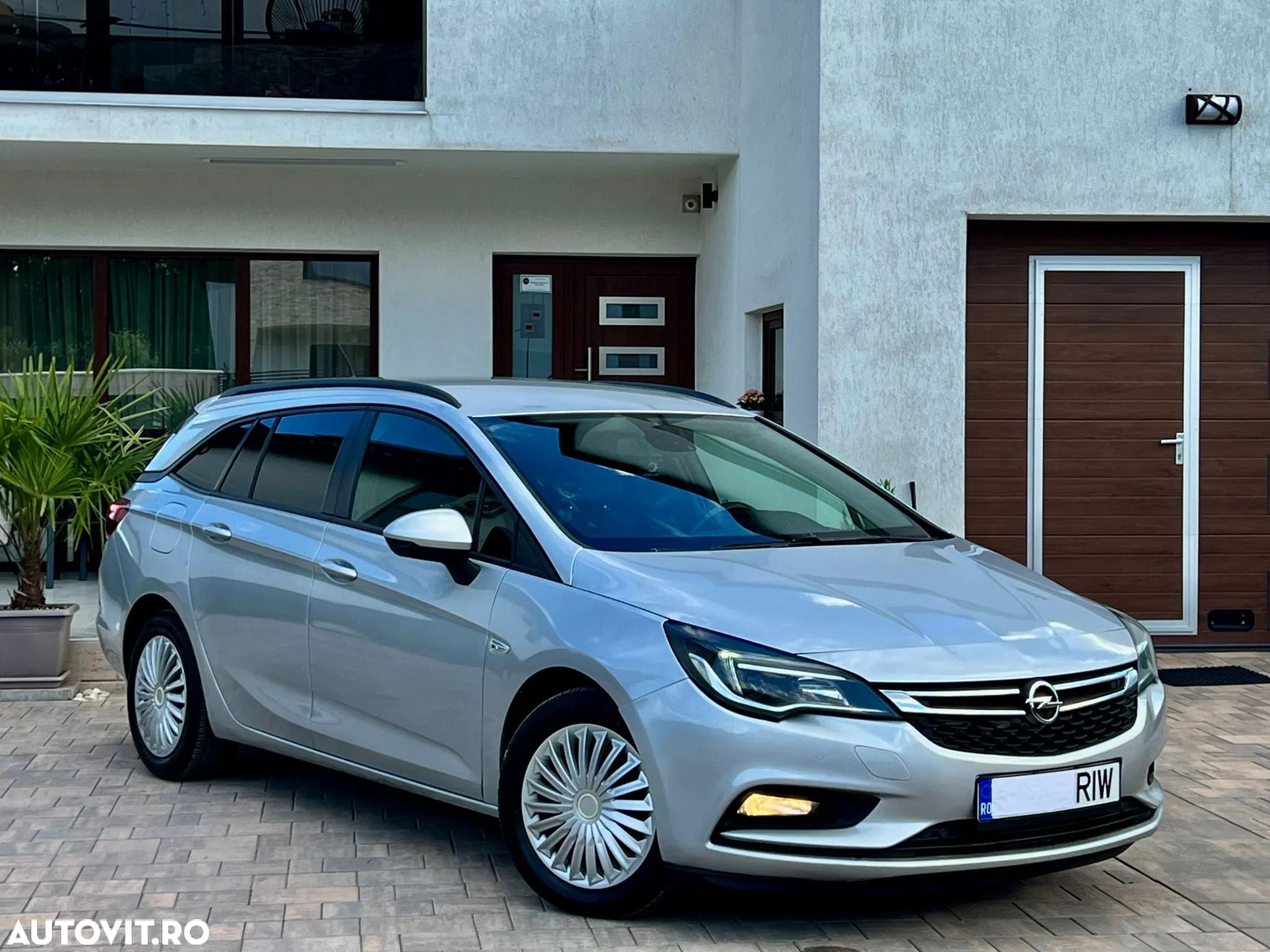 Opel Astra 1.6 CDTI DPF ecoFLEX Sports TourerStart/Stop ENERGY - 1