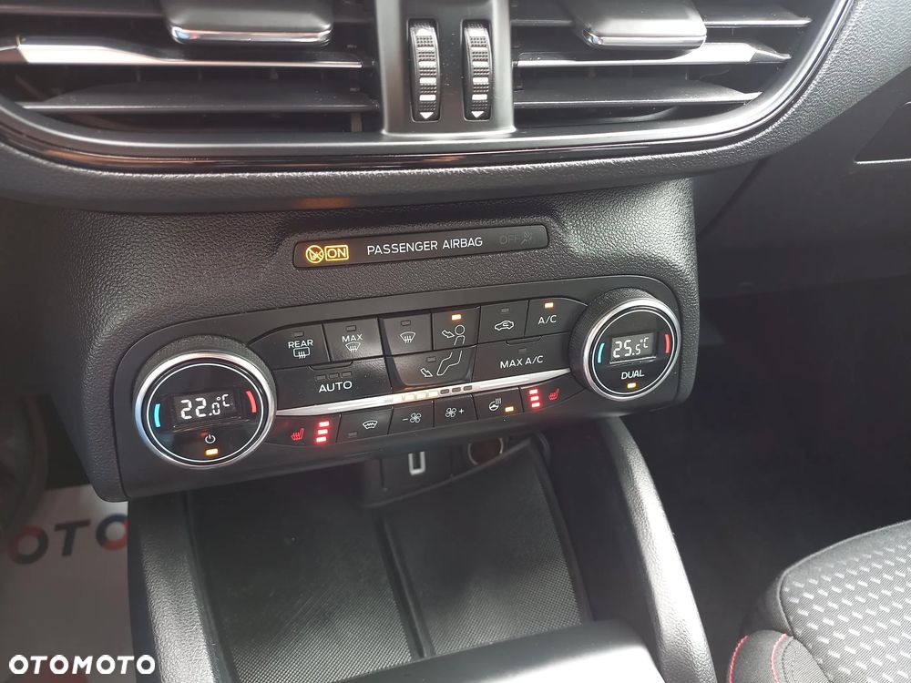 Ford Focus 2.0 EcoBlue STart-Stopp-System ST-LINE - 35