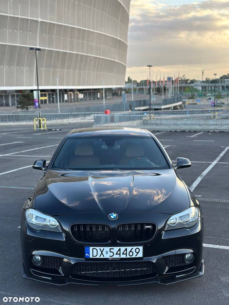 BMW Seria 5 550i - 3