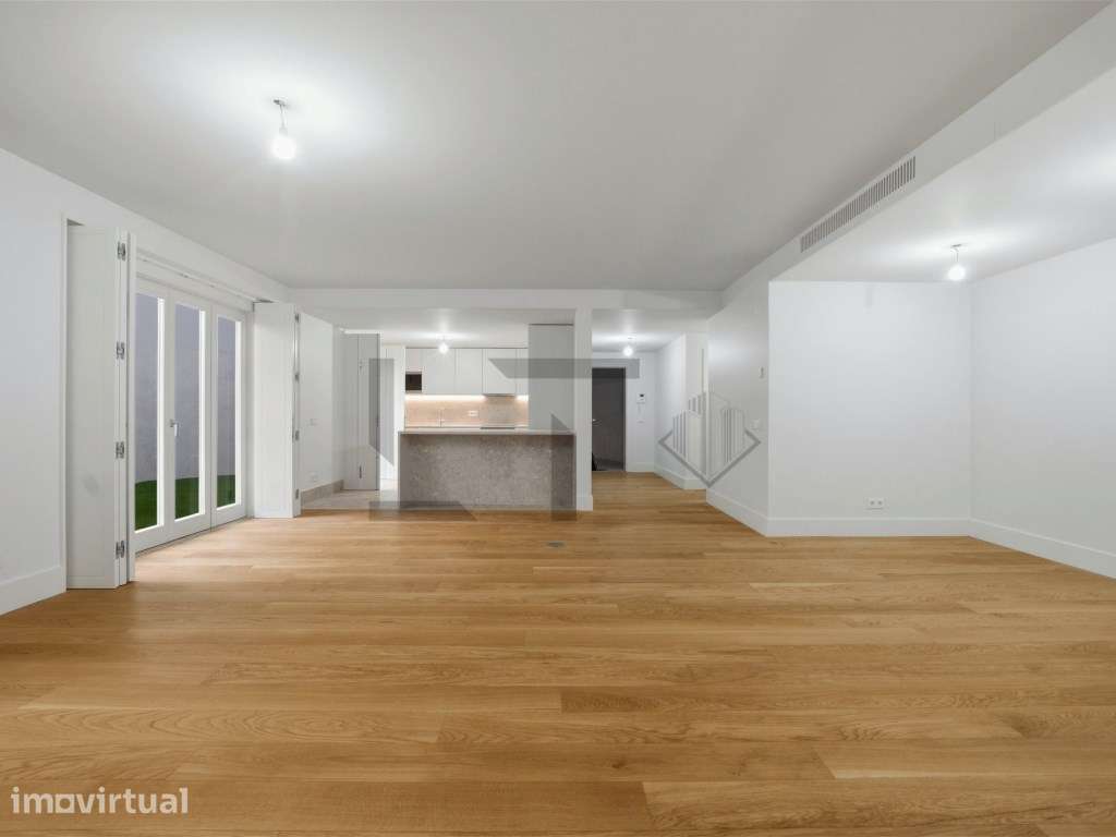 Apartamento T3 com Garagem para Venda junto à Av. da Liberdade, Lisboa - Grande imagem: 3/21