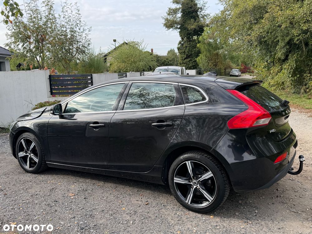 Volvo V40 - 18