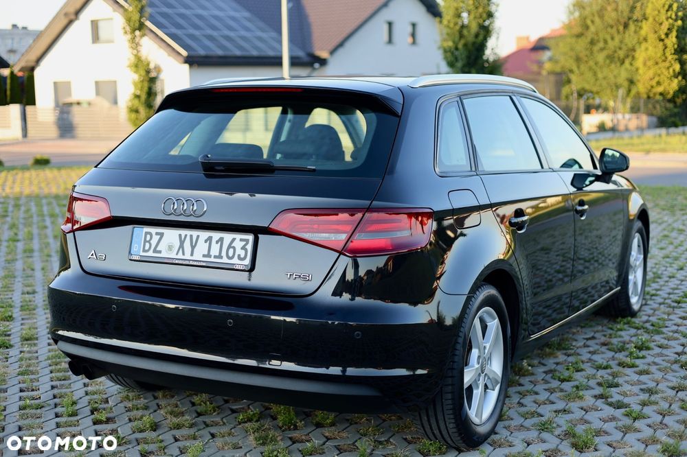 Audi A3 Sportback 1.4 TFSI Ambiente - 17