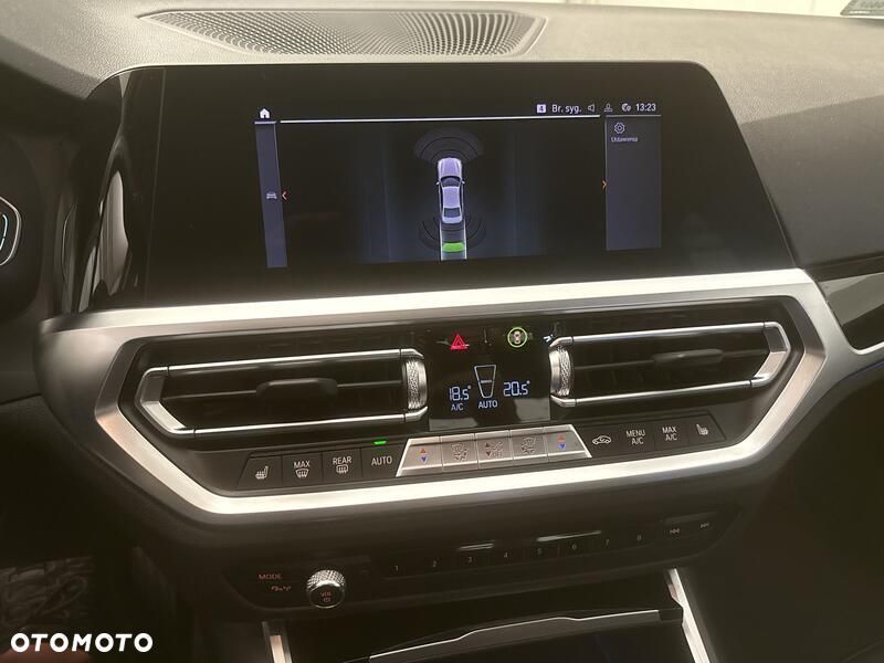 BMW Seria 3 318i Sport Line - 16