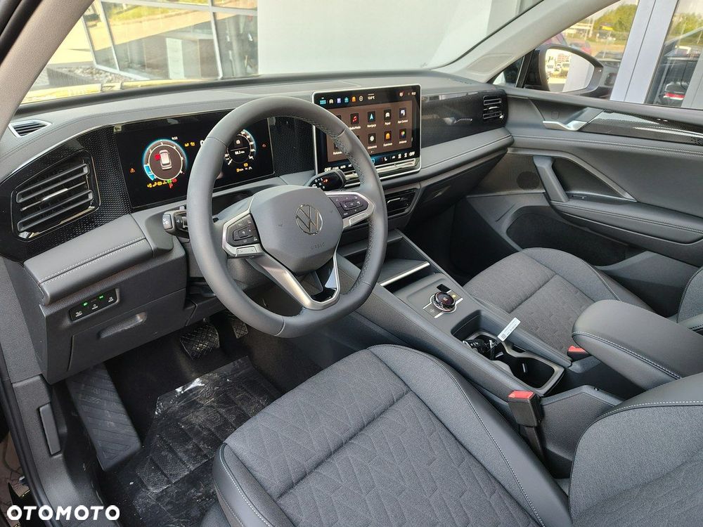 Volkswagen Tiguan - 8