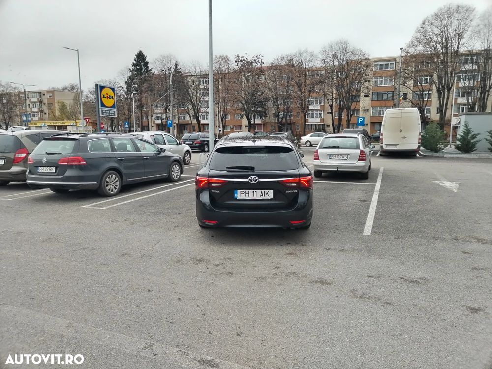 Toyota Avensis Combi 1.8 Comfort - 6