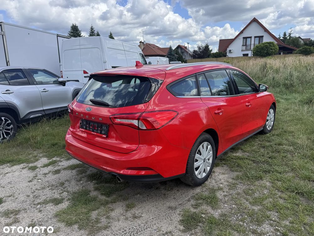 Ford Focus 1.5 EcoBlue Start-Stopp-System TITANIUM DESIGN - 5