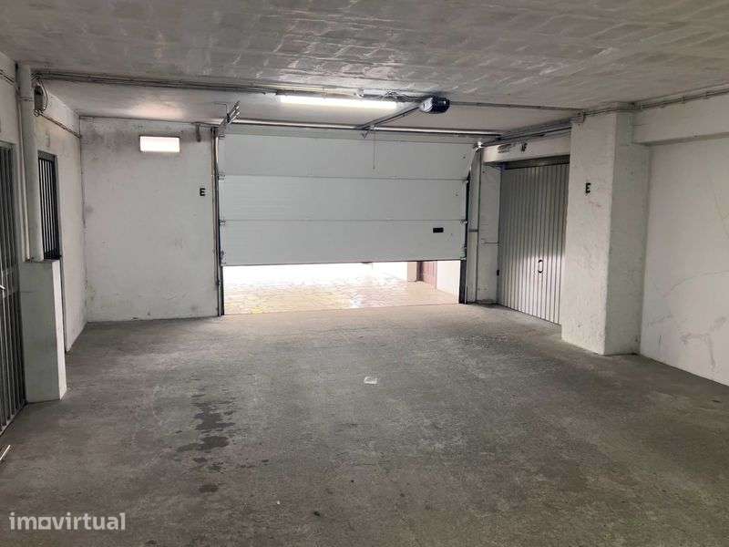Box Garagem Edifício Mantas - Grande imagem: 2/3