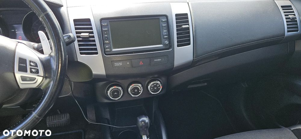 Citroën C-Crosser 2.2 HDi Exclusive DCS - 10