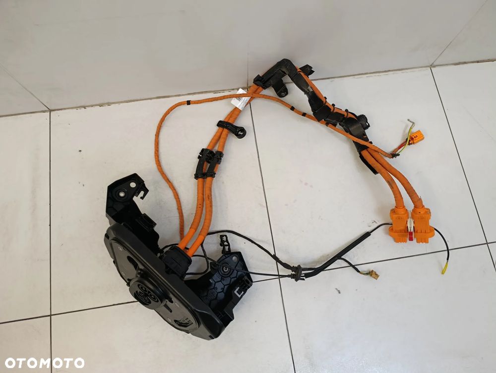Gniazdo kabel przewód instalacja ładowania baterii Audi Q4 e-tron etron - 2