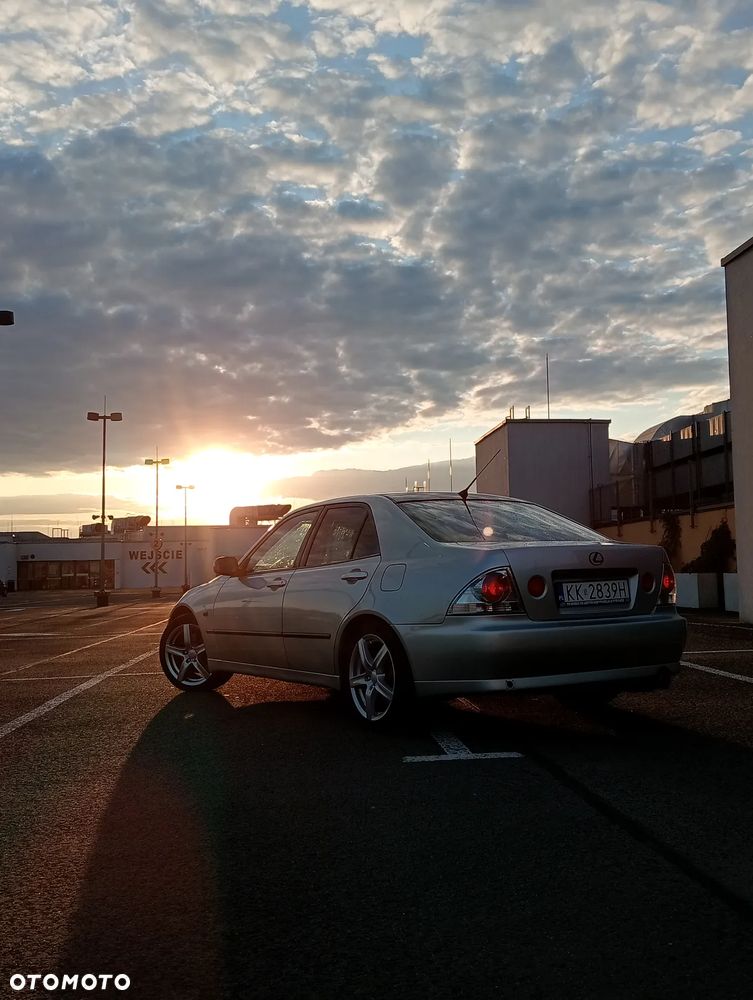 Lexus IS 200 Classic - 3