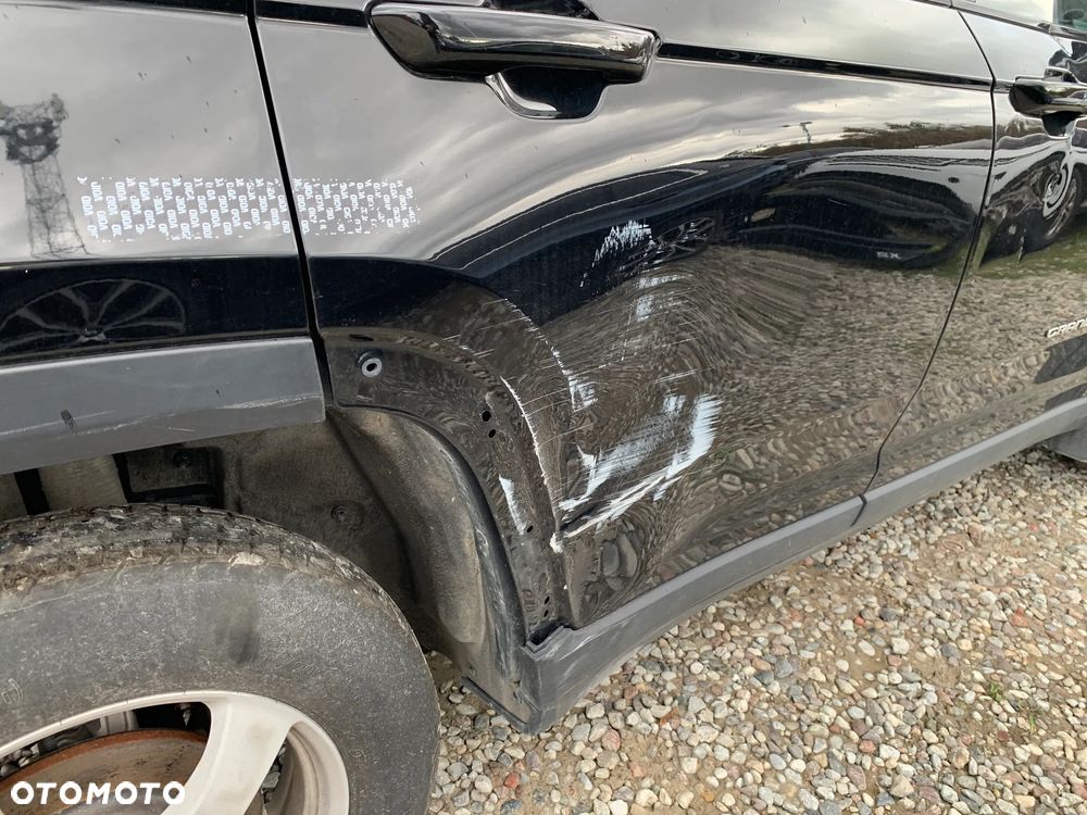 Jeep Grand Cherokee - 8