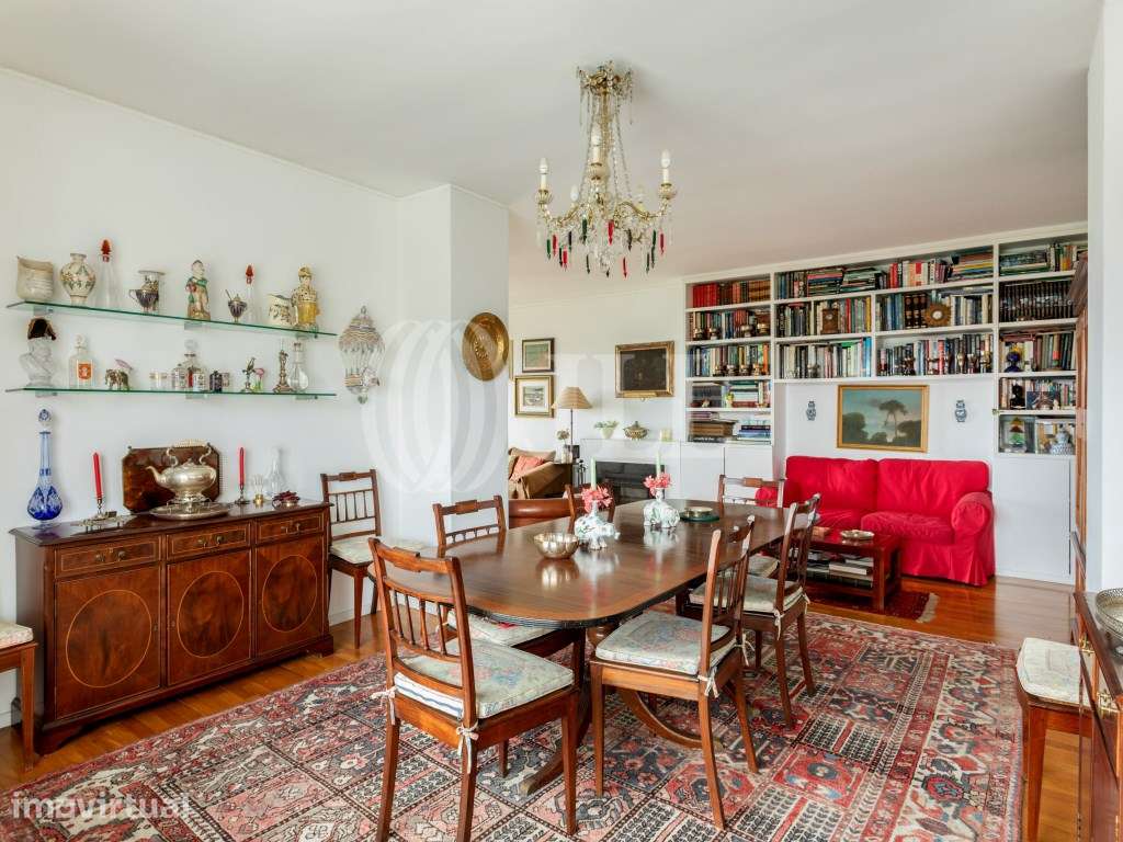 Apartamento T4+1, com varanda e estacionamento, no Porto - Grande imagem: 5/28