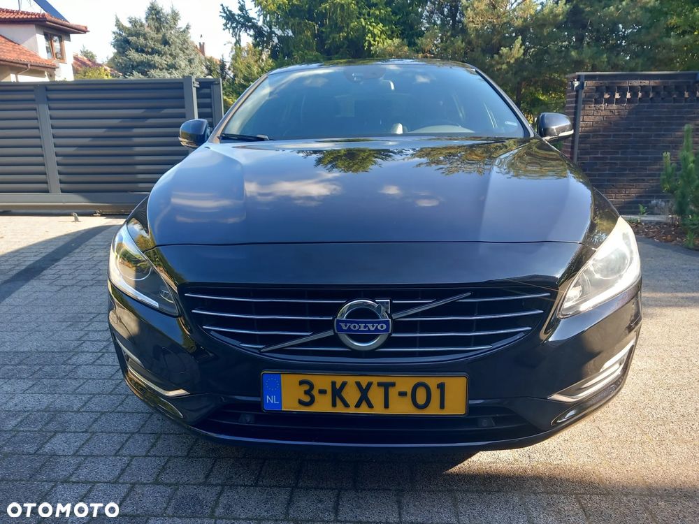 Volvo V60 D6 AWD Plug-in Hybrid Summum - 7