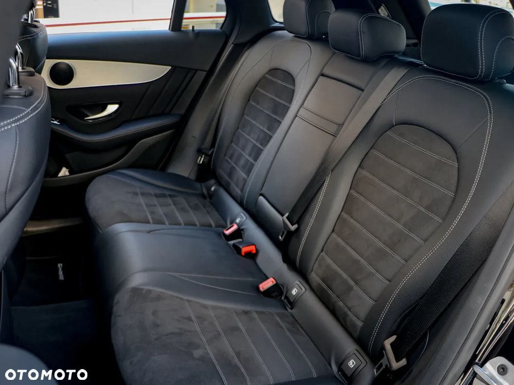 Mercedes-Benz GLC 300 de 4-Matic AMG Line - 13