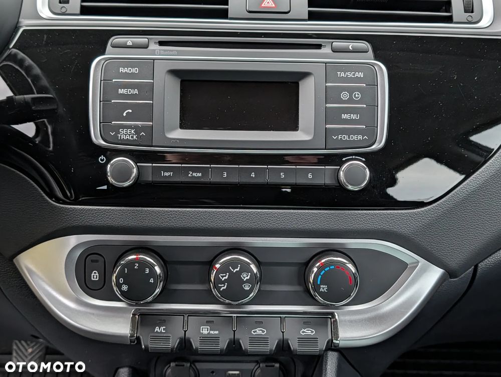 Kia Rio 1.4 M (klm) - 22
