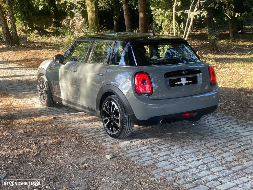 MINI 5 Portas Cooper D Aut. - 31