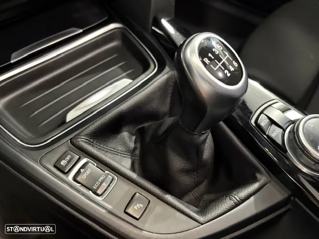 BMW 325 d Touring Blue Peformance Sport Line - 13